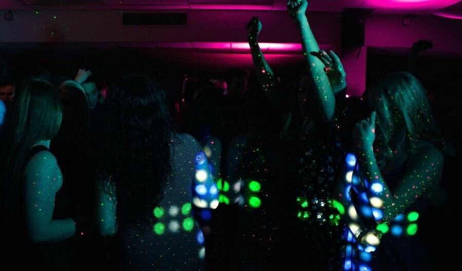 Fêtes privées et restaurants clandestins : des verbalisations infondées ? Fêtes privées et restaurants clandestins : des verbalisations infondées ?