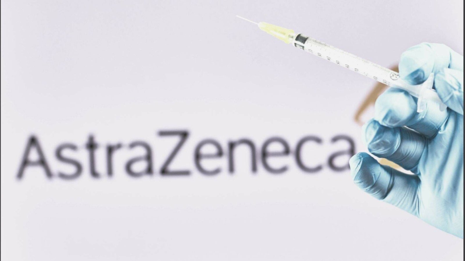 Vaccin AstraZeneca : la défiance s’accentue