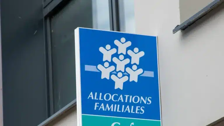 CAF : voici les profils des millions de français qui vont être ciblés par un contrôle en 2026