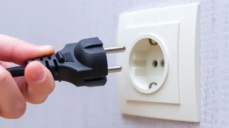 Dites adieu aux prises traditionnelles : voici les nouvelles prises électriques qui arrivent et qui ne nécessitent aucun travaux