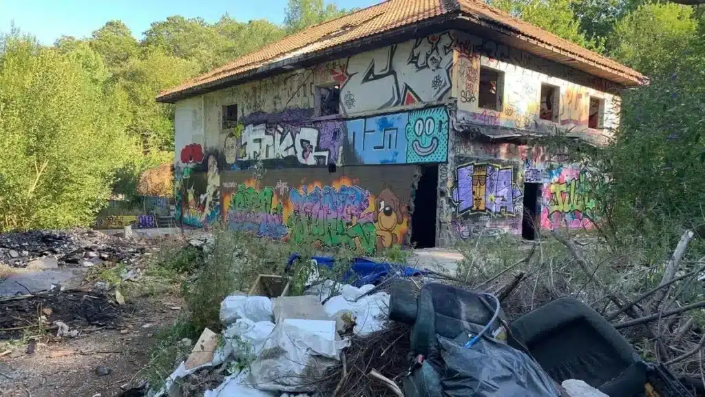 Squat : Après les maisons et les piscines, les squatteurs s’attaquent désormais à cette cible et voici pourquoi